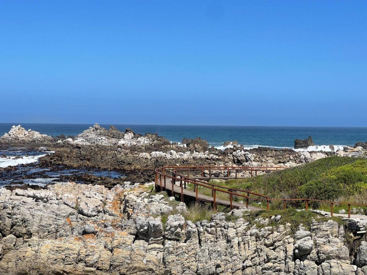 Hotel Footprints In Kleinmond Exterior foto